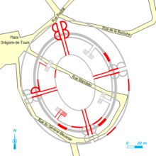 Plan montrant l'emplacement des vestiges connus d'un amphithéâtre : légende détaillée ci-dessous