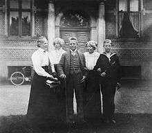 photo of Carl Nielsen and four members of his family