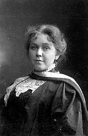 Hef and shoulders of a young woman in academic dress