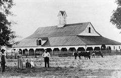 A 1906 photograph of the McNaughton Barn