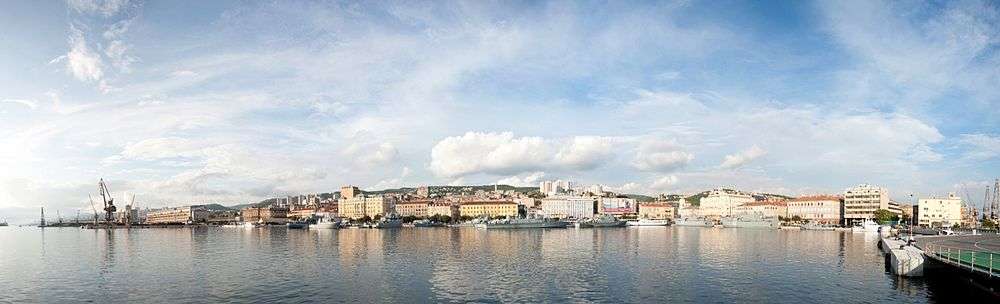 A panorama of port and the city in the background.