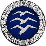 Badge: on a blue disc, silhouette of three white birds stacked in flight, the whole surrounded by a silver wreath