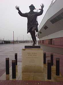 Photograph of an eight-and-a-half-foot bronze statue of Bob Stokoe, which imitates him running to celebrate after the final whistle of the 1973 FA Cup Final.
